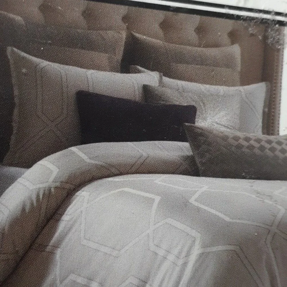 wamsutta carlisle Pillow sham 20 x 26 new neutral cotton tan beige gray